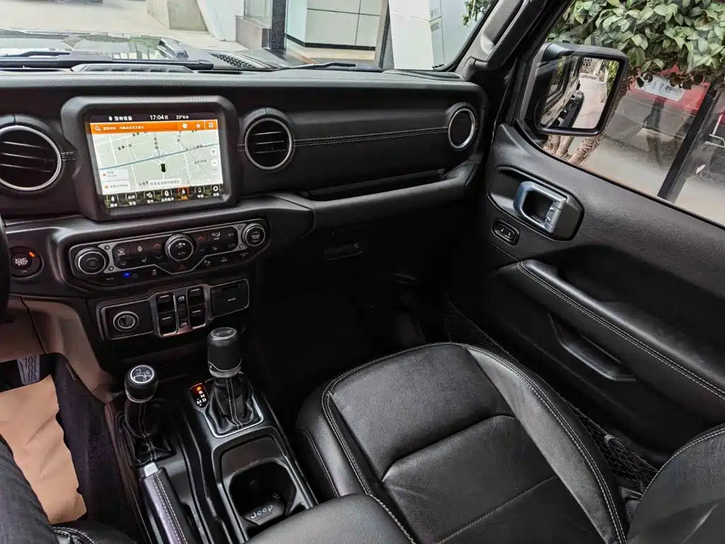 Jeep Wrangler PHEV — миниатюра 7
