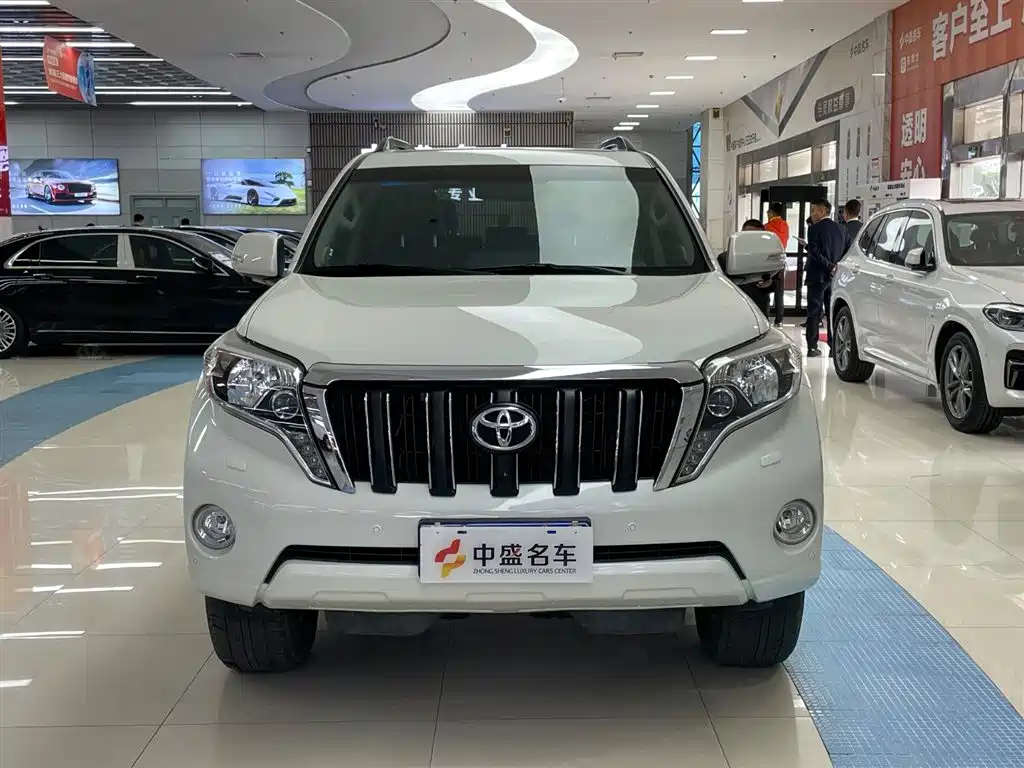 TOYOTA PRADO