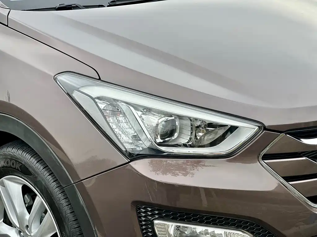 Hyundai Santa Fe (Import) — миниатюра 20