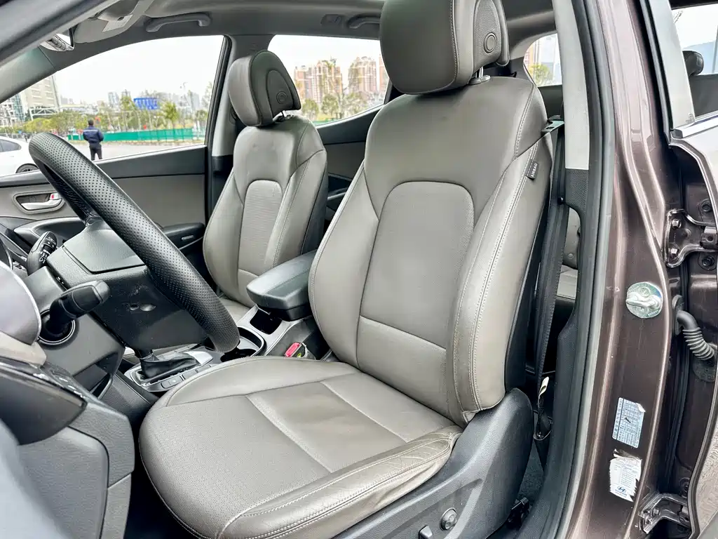 Hyundai Santa Fe (Import) — миниатюра 24
