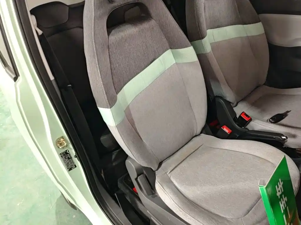 Wuling MINIEV — миниатюра 25