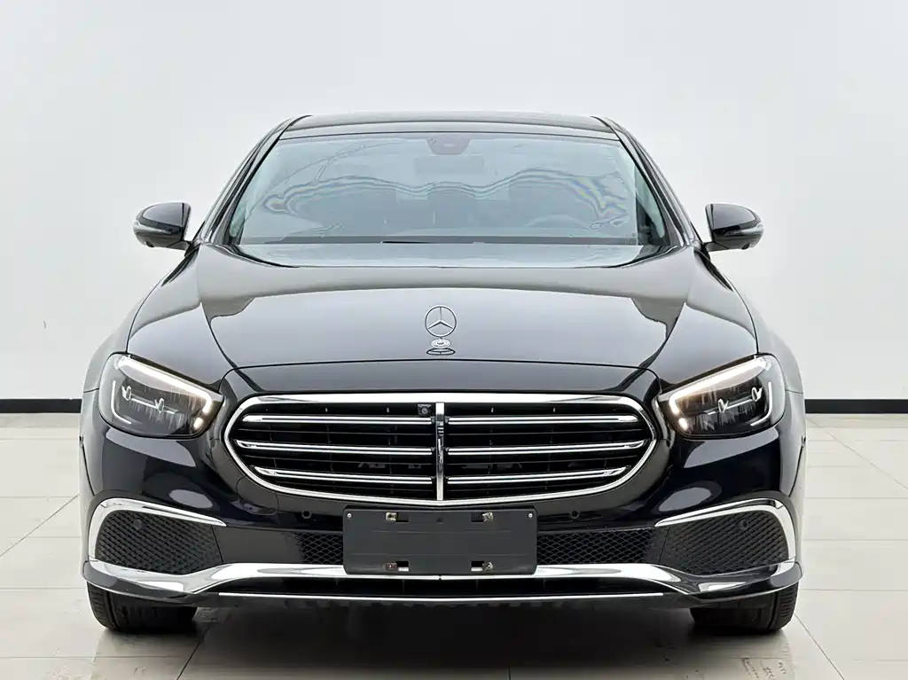 Mercedes-Benz E-Class — миниатюра 2