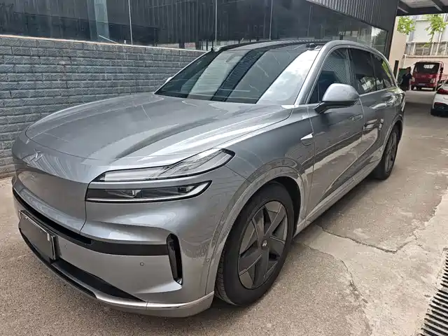 2025 Levdeo L90