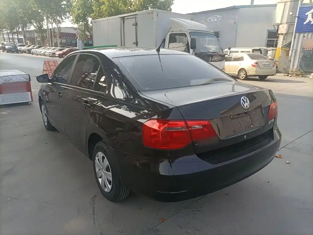 Volkswagen Jetta — миниатюра 5