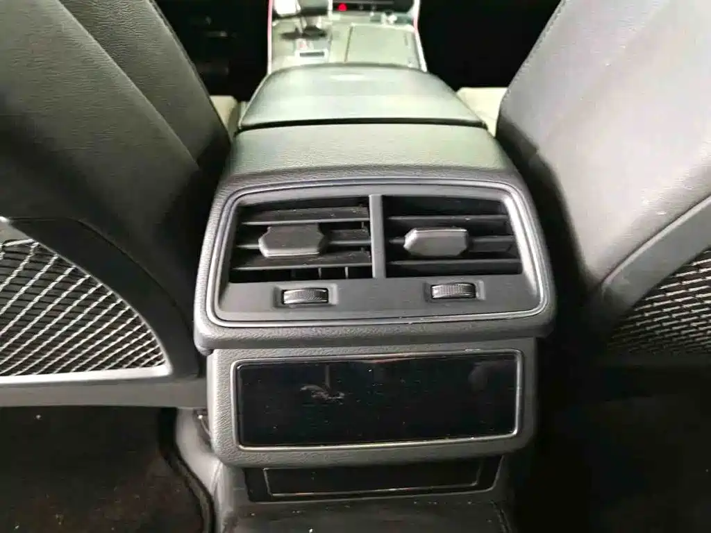 Audi A6L New Energy — миниатюра 5