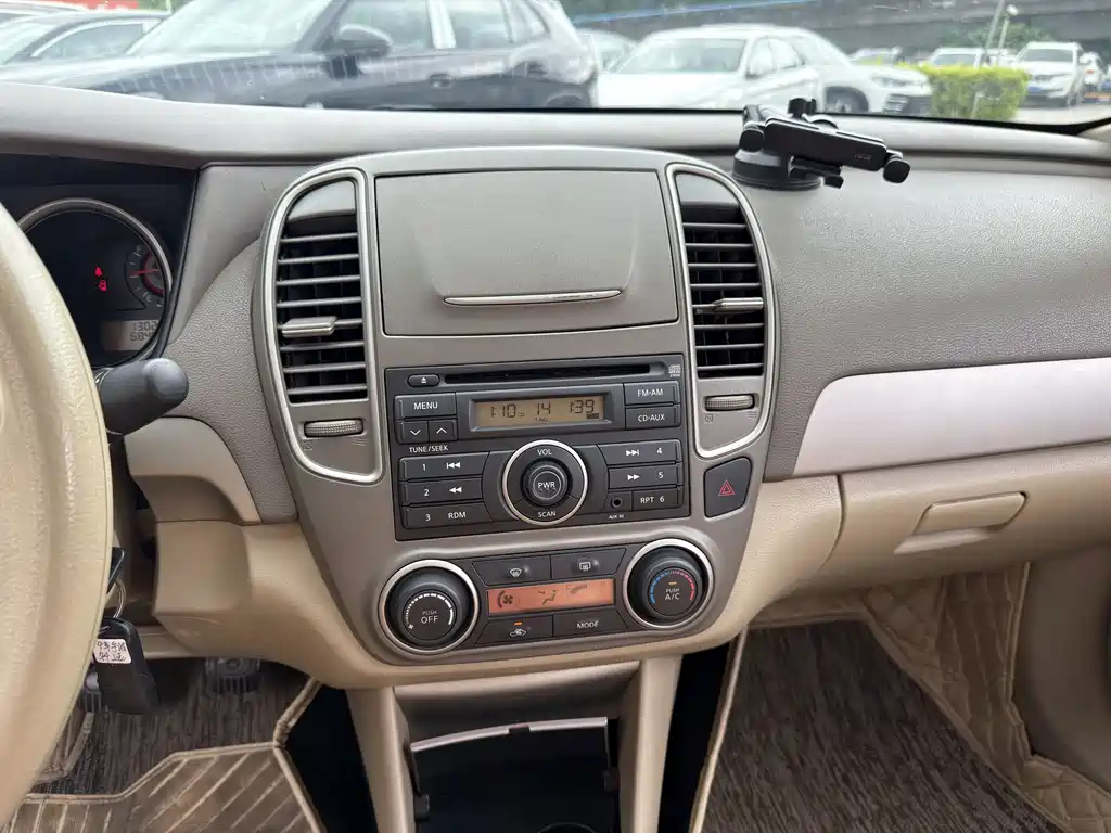 Nissan Sylphy — миниатюра 7