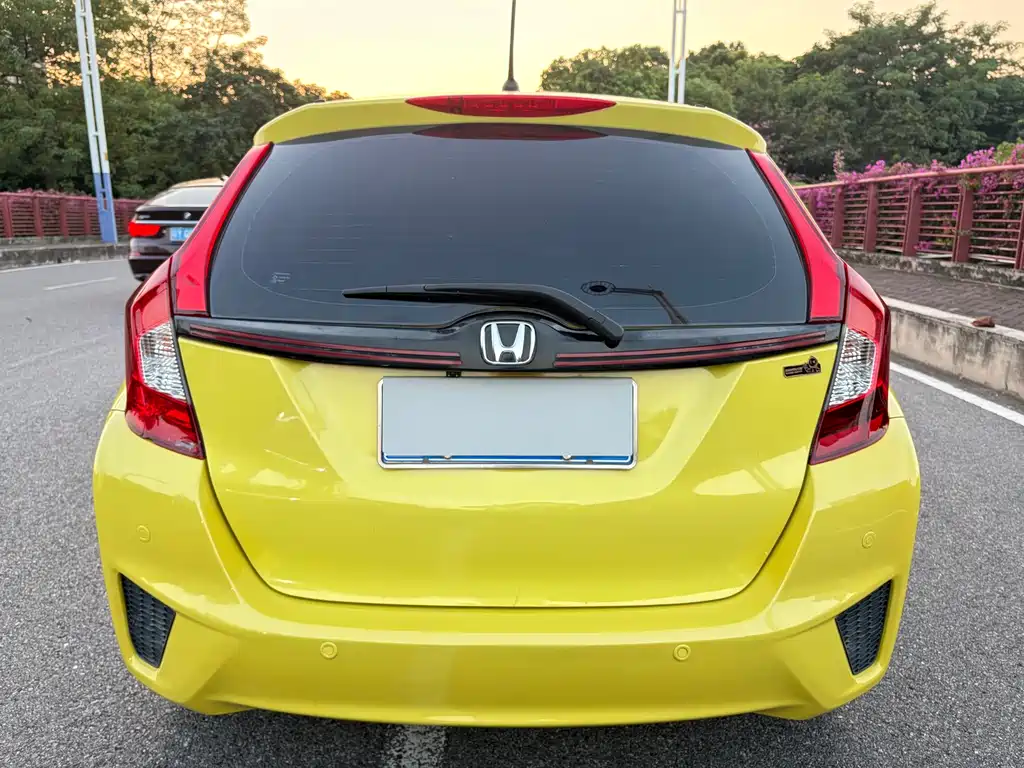 Honda Fit — миниатюра 6