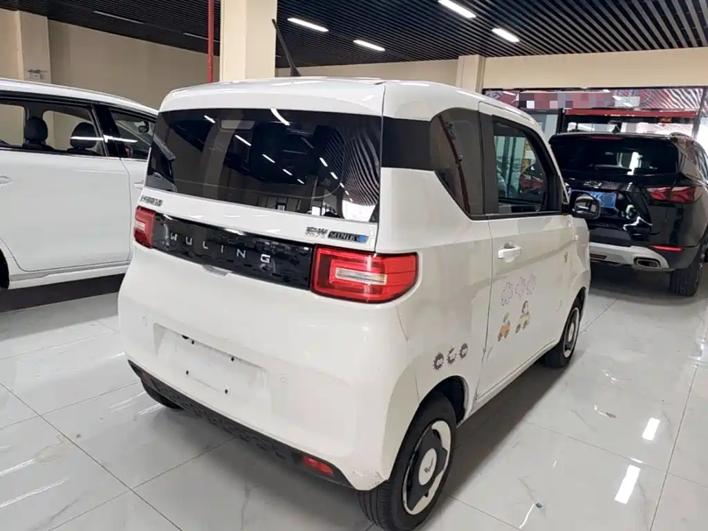 Wuling MINIEV — миниатюра 7