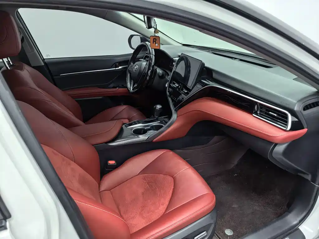 Toyota Camry — миниатюра 16