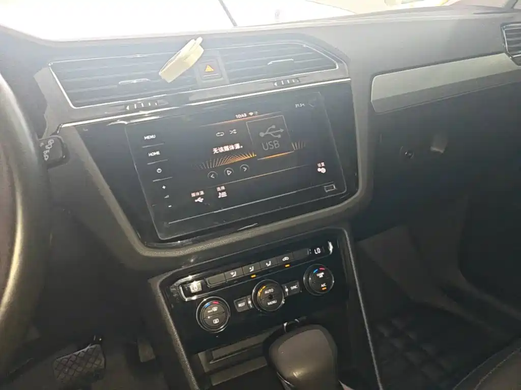 Volkswagen Tiguan L — миниатюра 13