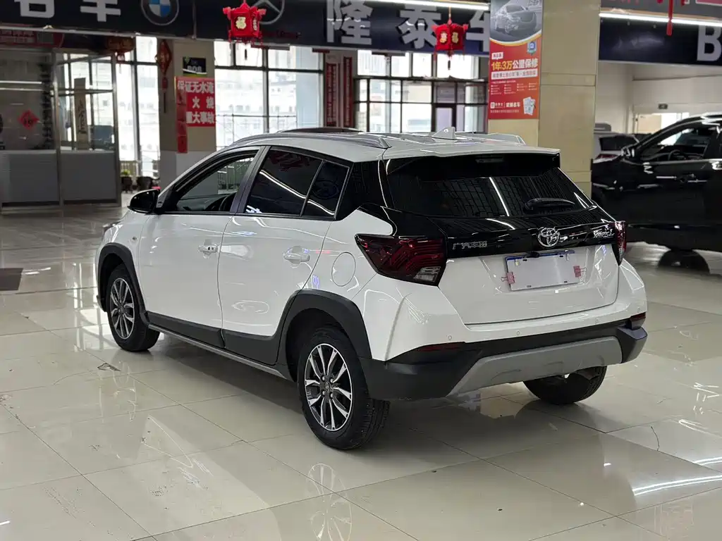 Toyota Yaris L — миниатюра 7