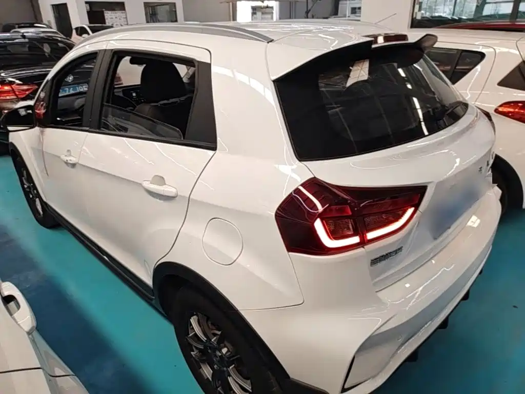 Geely Vision X3 — миниатюра 5