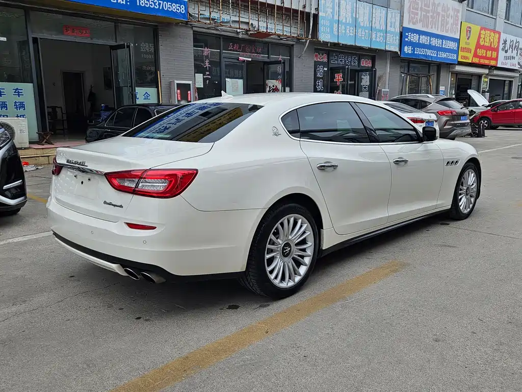 Maserati Quattroporte — миниатюра 8