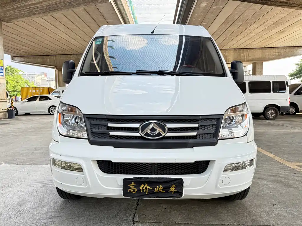 MAXUS V80 — миниатюра 2