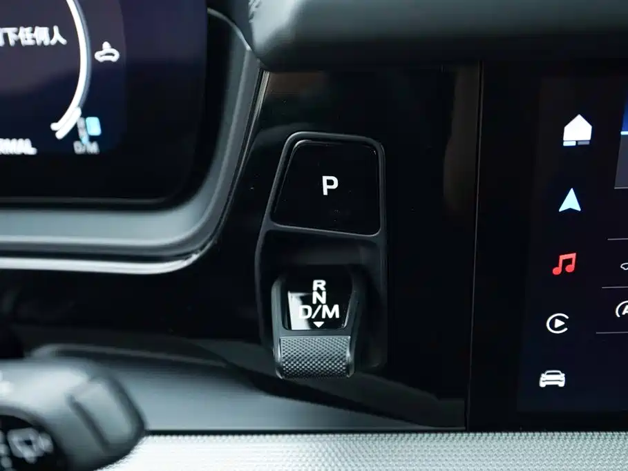 Porsche Cayenne — миниатюра 8