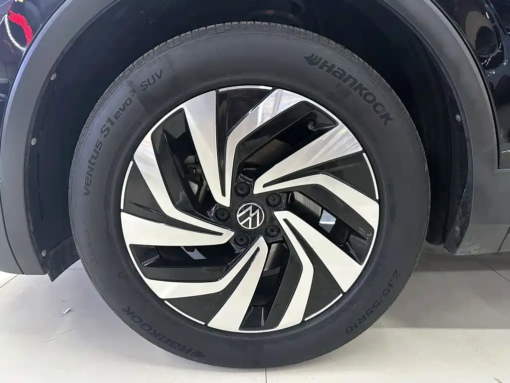 Volkswagen Tiguan L — миниатюра 10