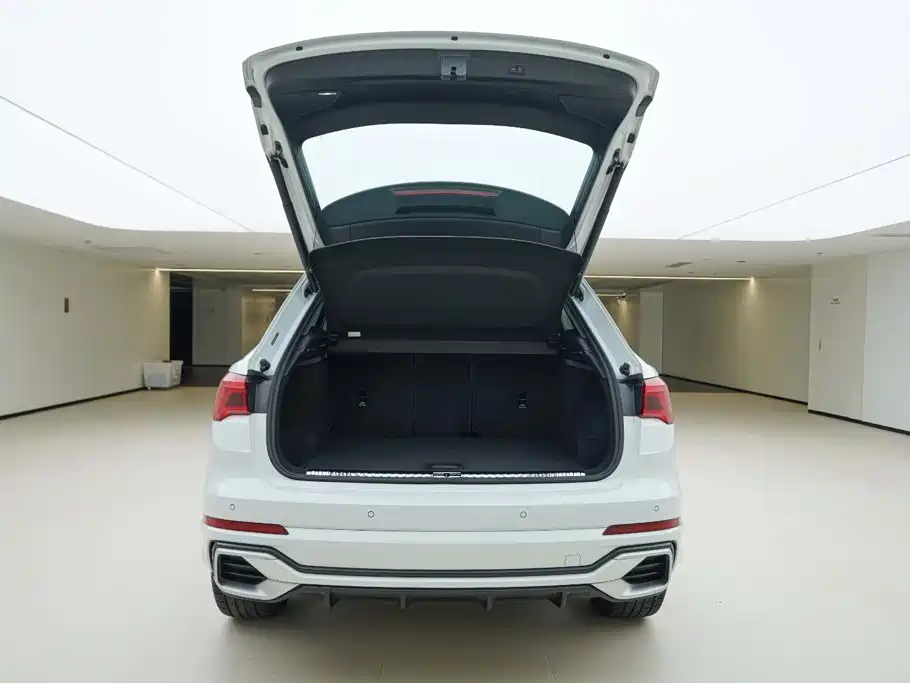Audi Q3 — миниатюра 5