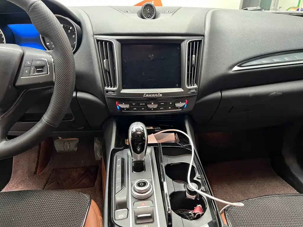 Maserati Levante — миниатюра 7