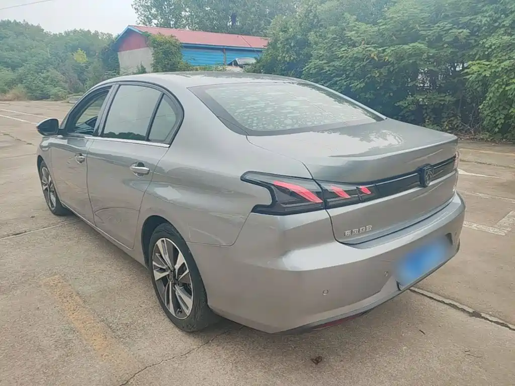 Peugeot 408 — миниатюра 5