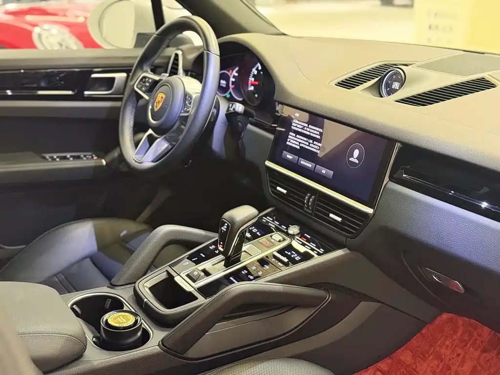Porsche Cayenne — миниатюра 18