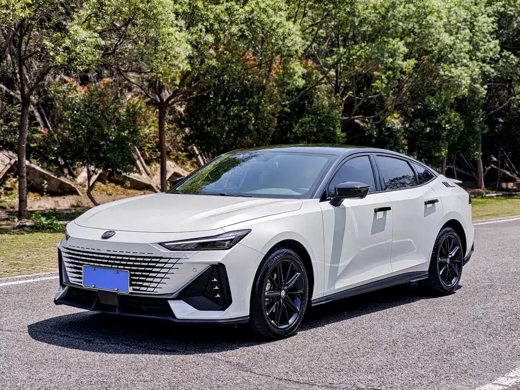 Changan UNI-V 2024