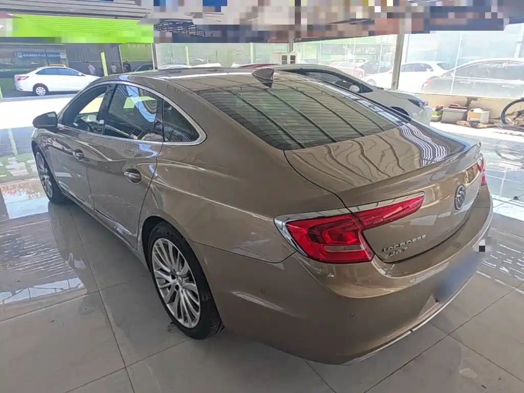 Buick LaCrosse — миниатюра 5