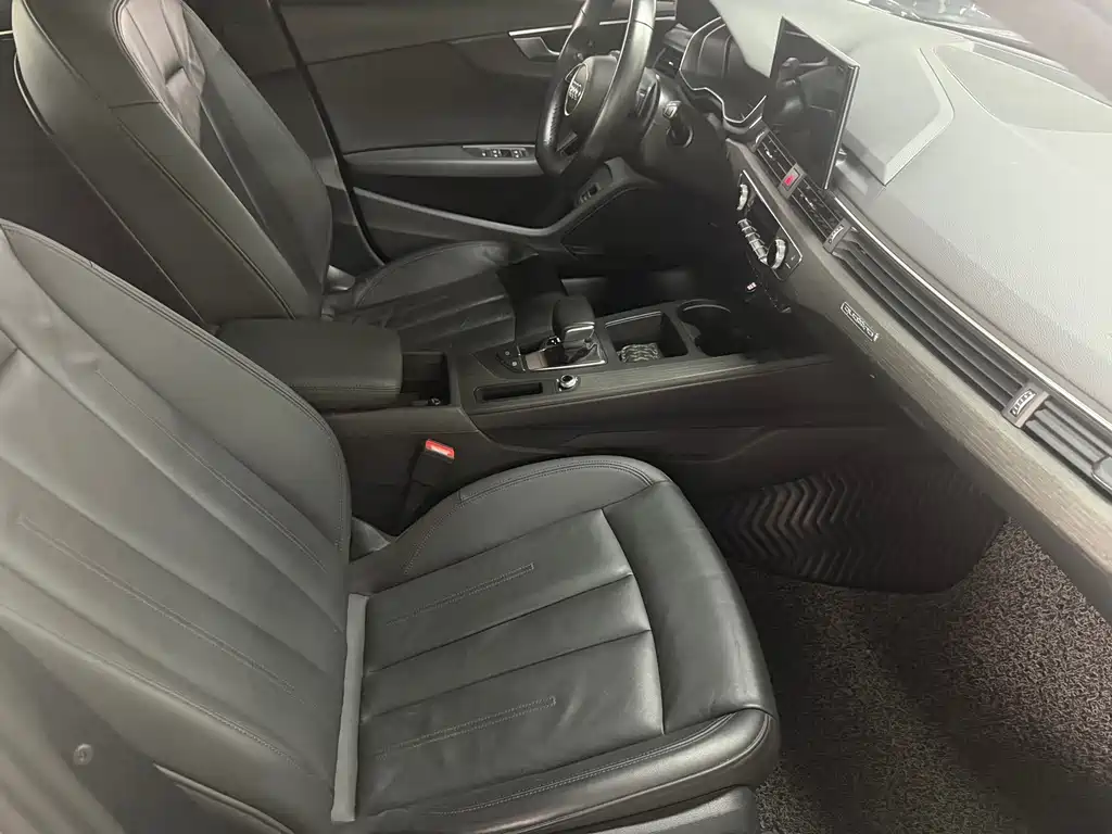 Audi A4 (Import) — миниатюра 4