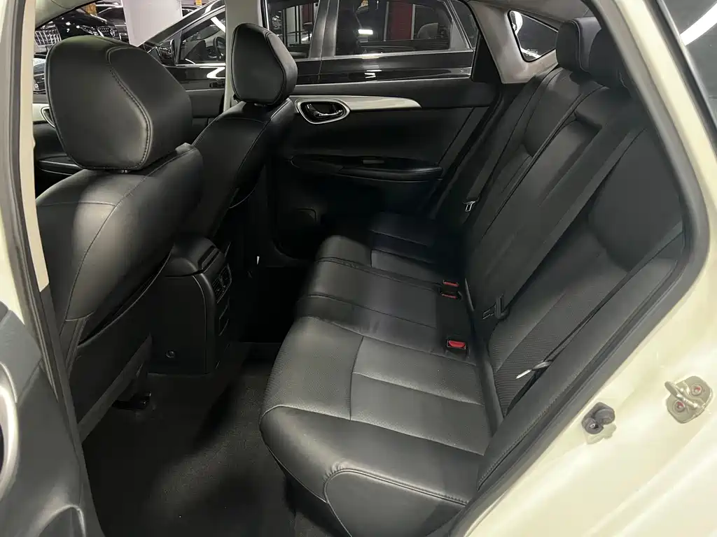 Nissan Sylphy — миниатюра 6