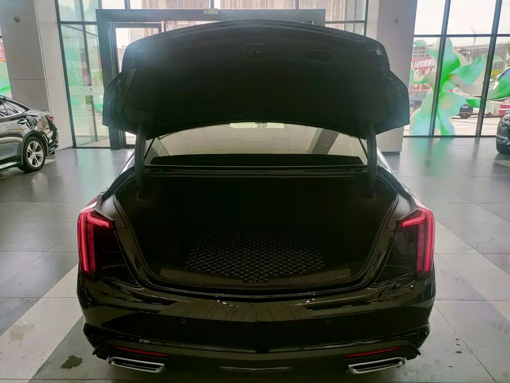 Cadillac CT5 — миниатюра 14