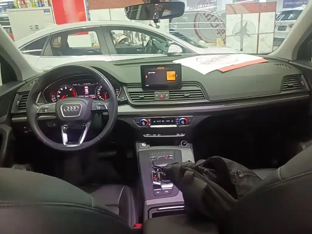 Audi Q5L — миниатюра 10