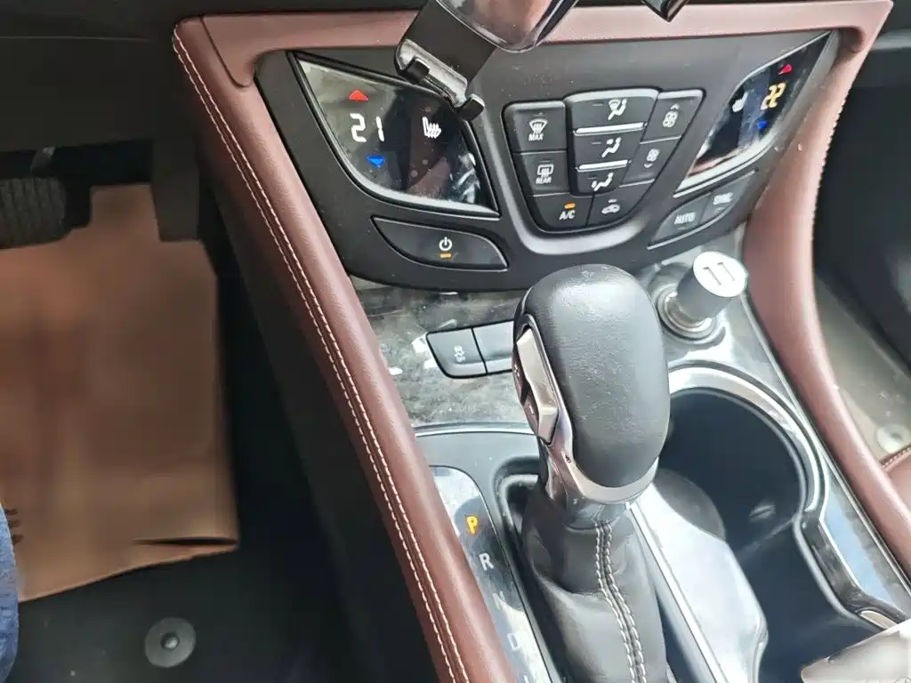 Buick Envision Plus — миниатюра 7