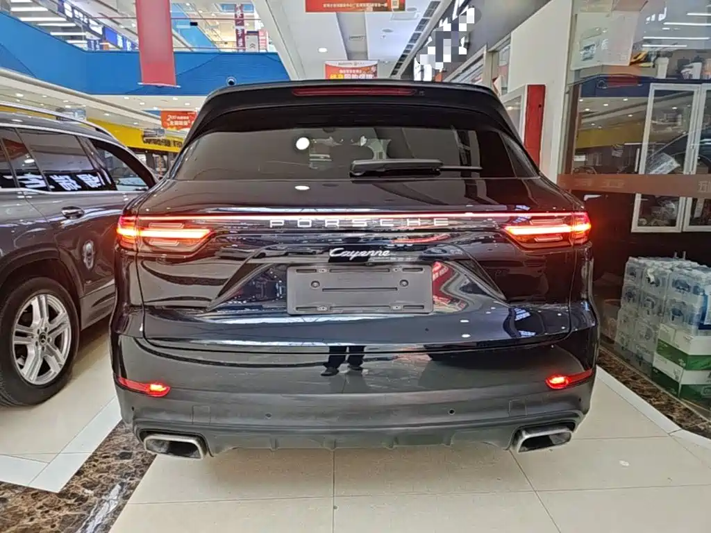 Porsche Cayenne — миниатюра 6