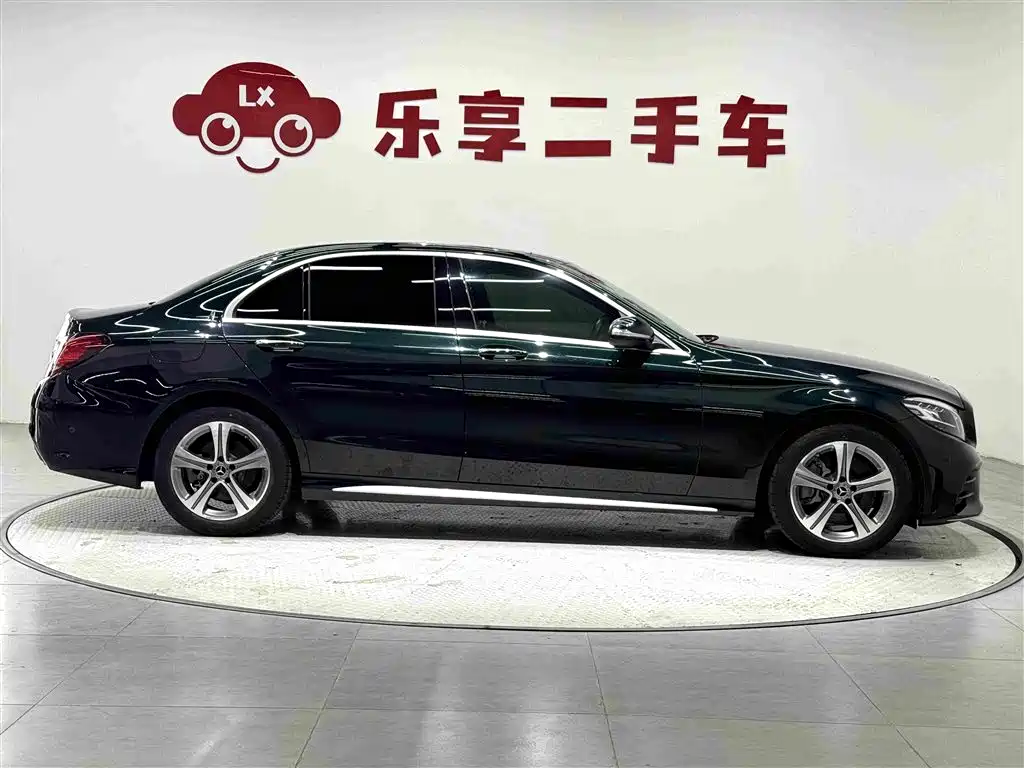 Mercedes-Benz C-Class — миниатюра 6