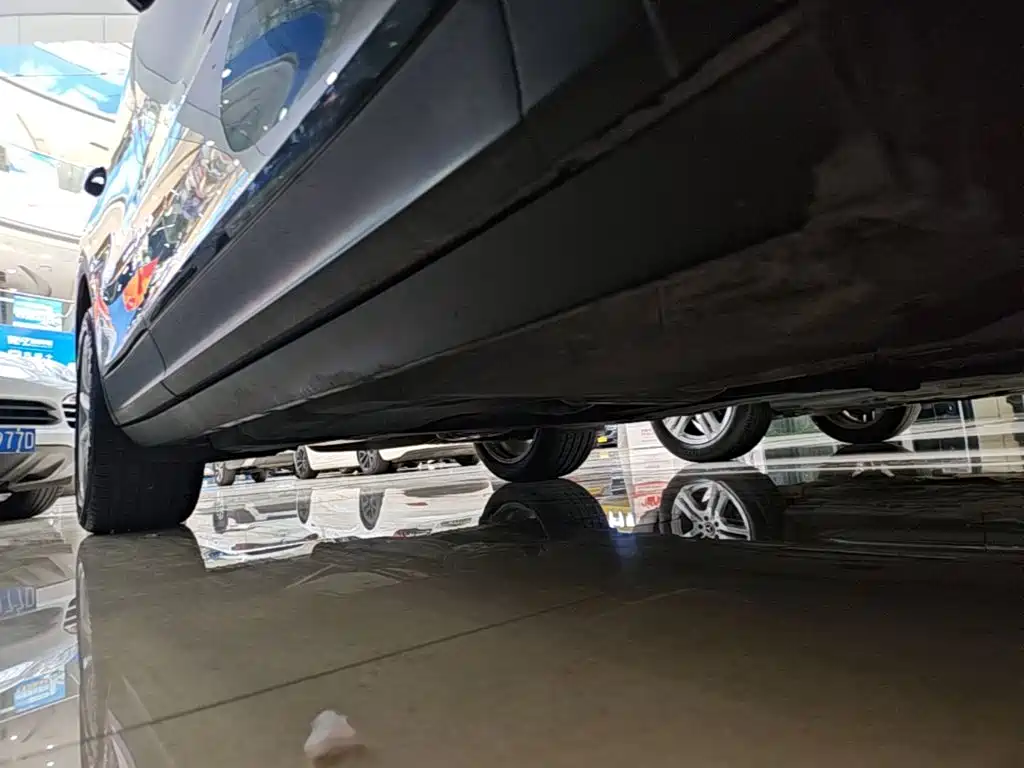 Porsche Cayenne — миниатюра 21
