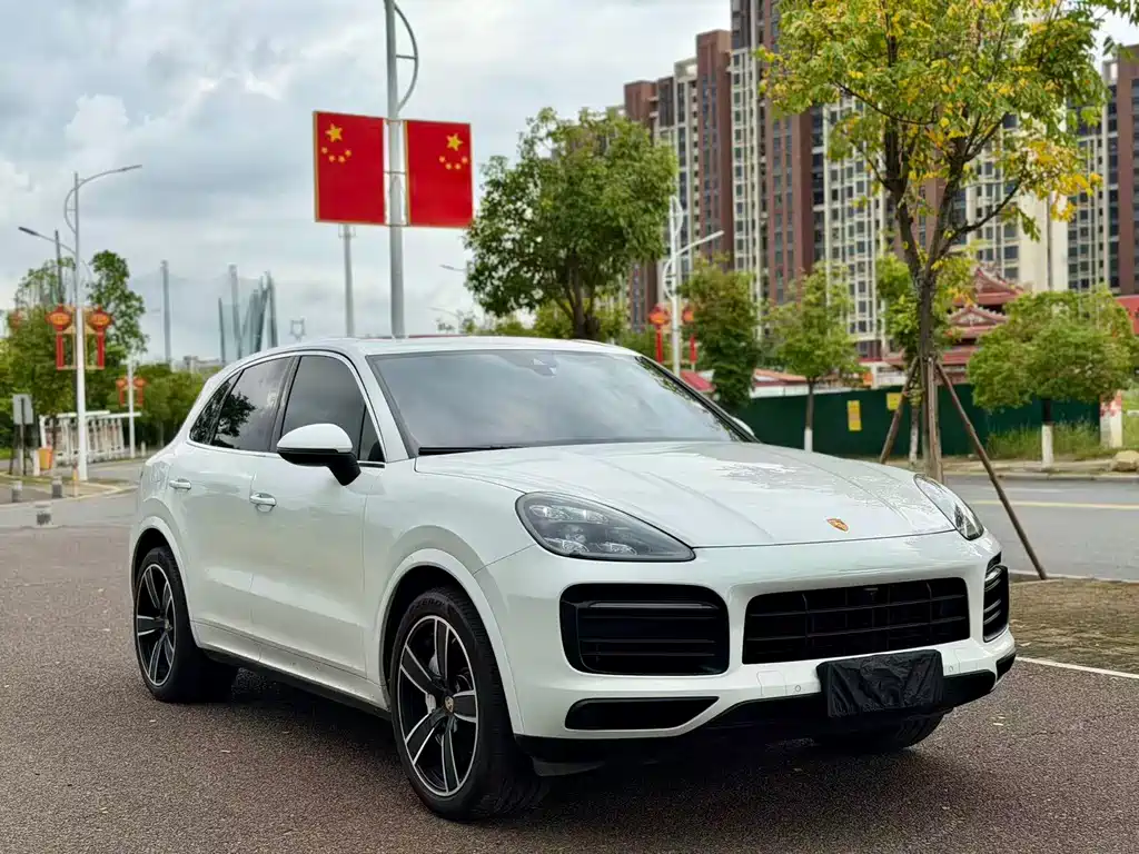 Porsche Cayenne — миниатюра 3