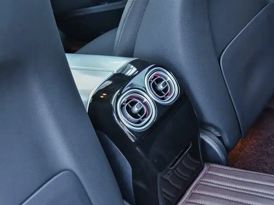 Mercedes-Benz C-Class New Energy — миниатюра 15