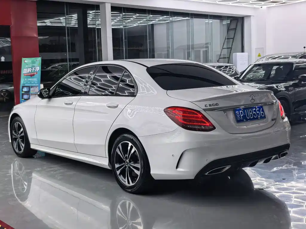 Mercedes-Benz C-Class — миниатюра 5