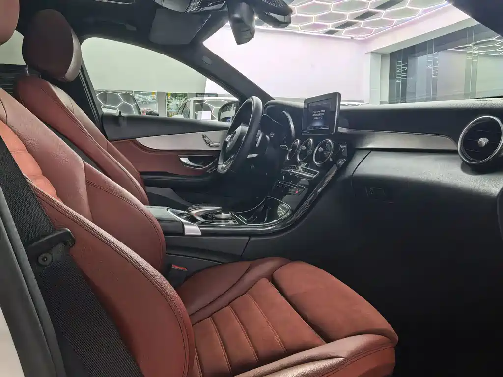 Mercedes-Benz C-Class — миниатюра 17