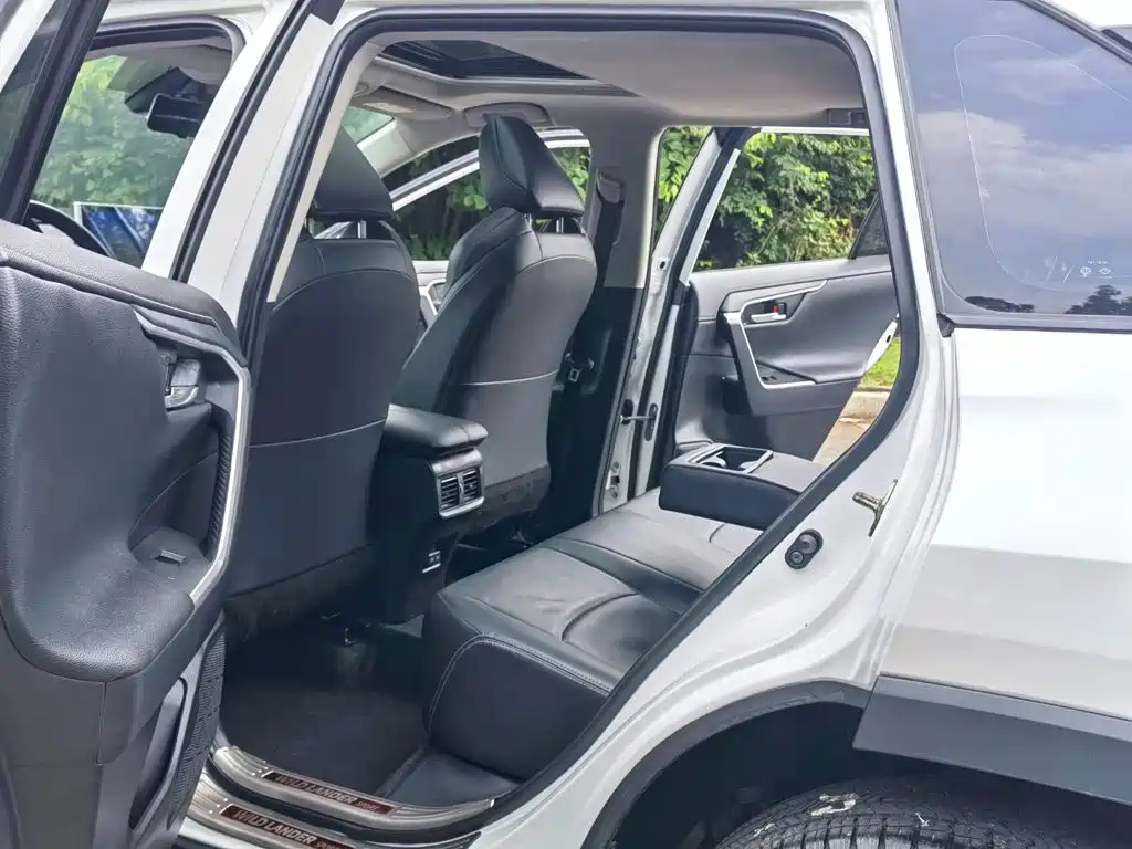 Toyota Wildlander — миниатюра 10