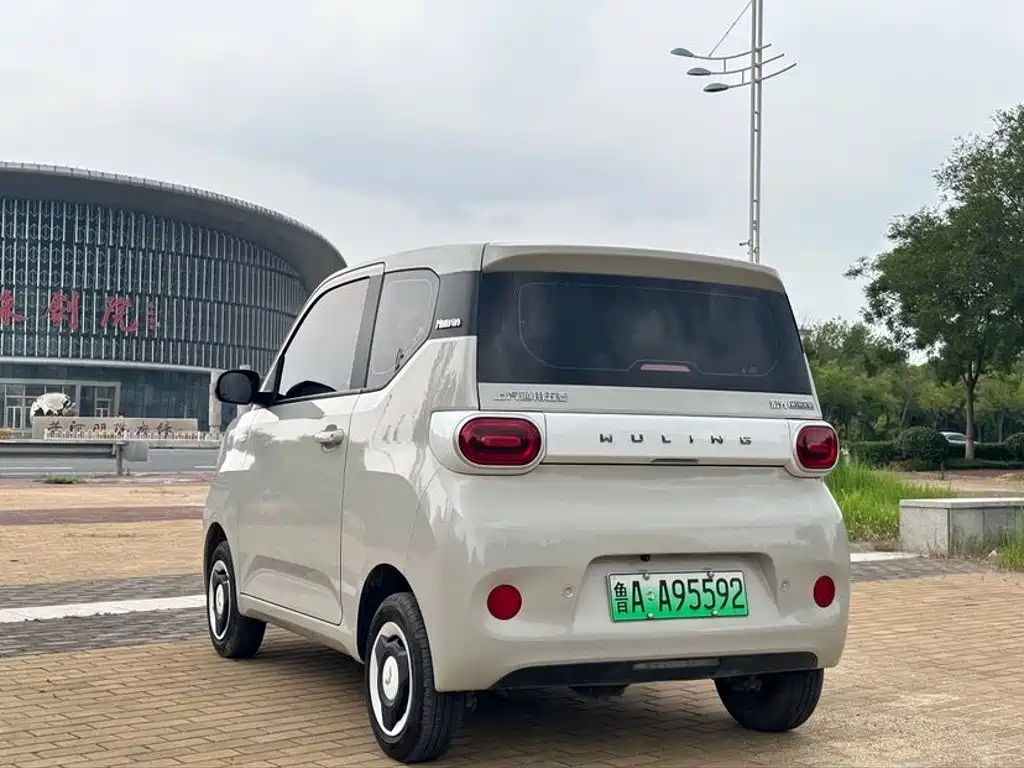 Wuling MINIEV — миниатюра 6