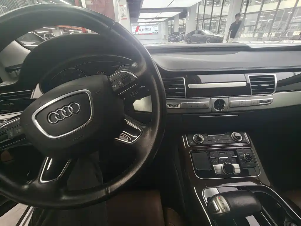 Audi A8 — миниатюра 11