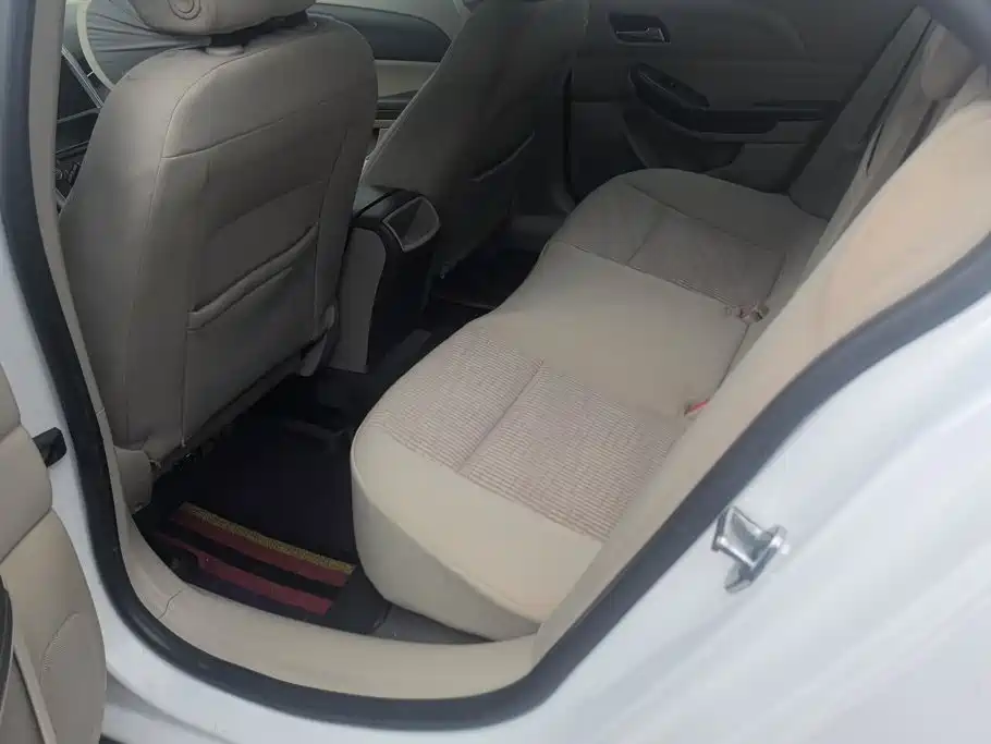 Chevrolet Malibu — миниатюра 11