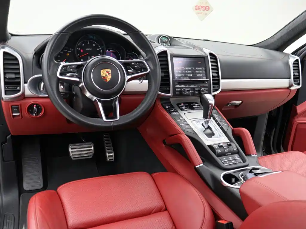 Porsche Cayenne — миниатюра 11