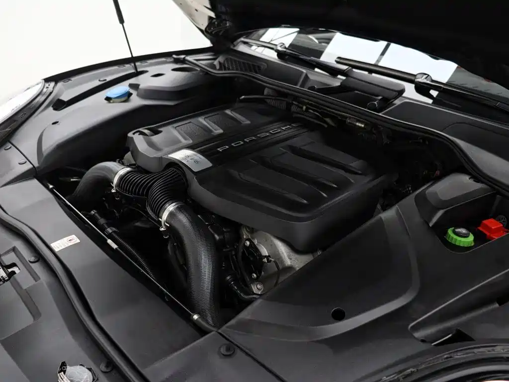 Porsche Cayenne — миниатюра 24