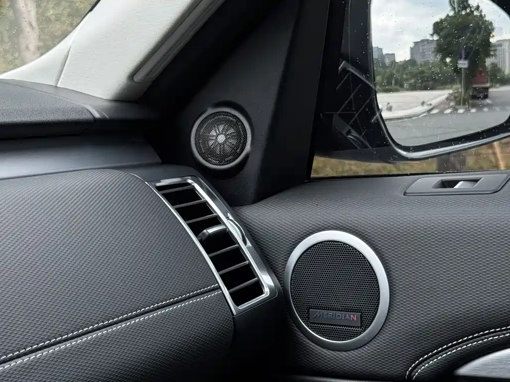 Land Rover Discovery — миниатюра 14