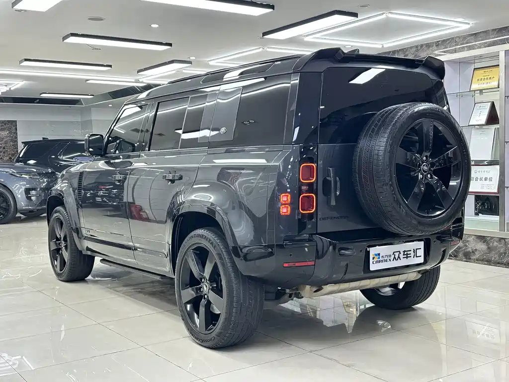 Land Rover Defender — миниатюра 4