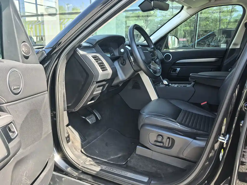 Land Rover Discovery — миниатюра 6