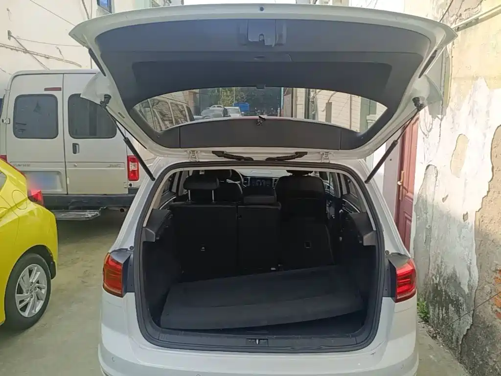 Volkswagen Golf Sportsvan — миниатюра 19