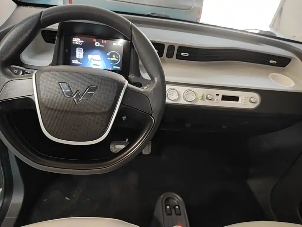 Wuling MINIEV — миниатюра 10