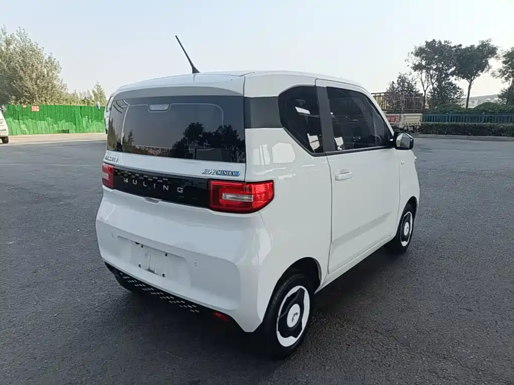 Wuling MINIEV — миниатюра 7